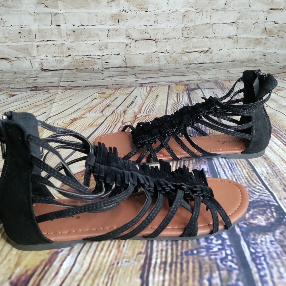 Qupid Sandals New Size 6 1/2